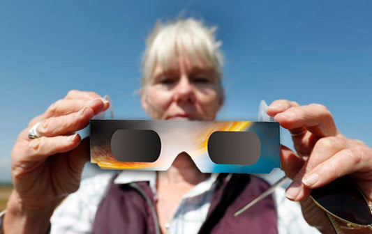 Time is running out! Hurry up, guys, and enjoy the solar eclipse to make it memorable